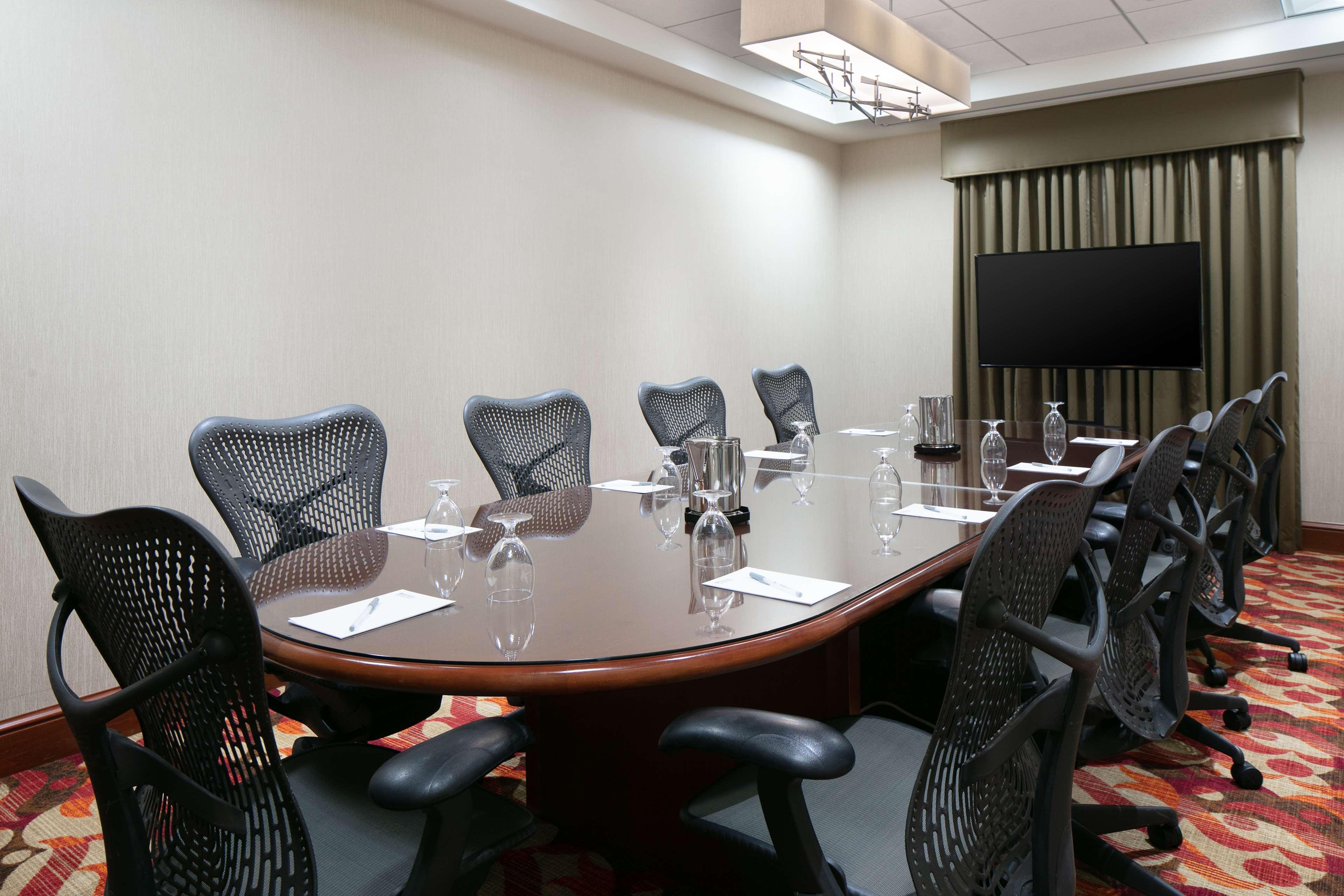 Hilton Garden Inn Omaha West Ngoại thất bức ảnh