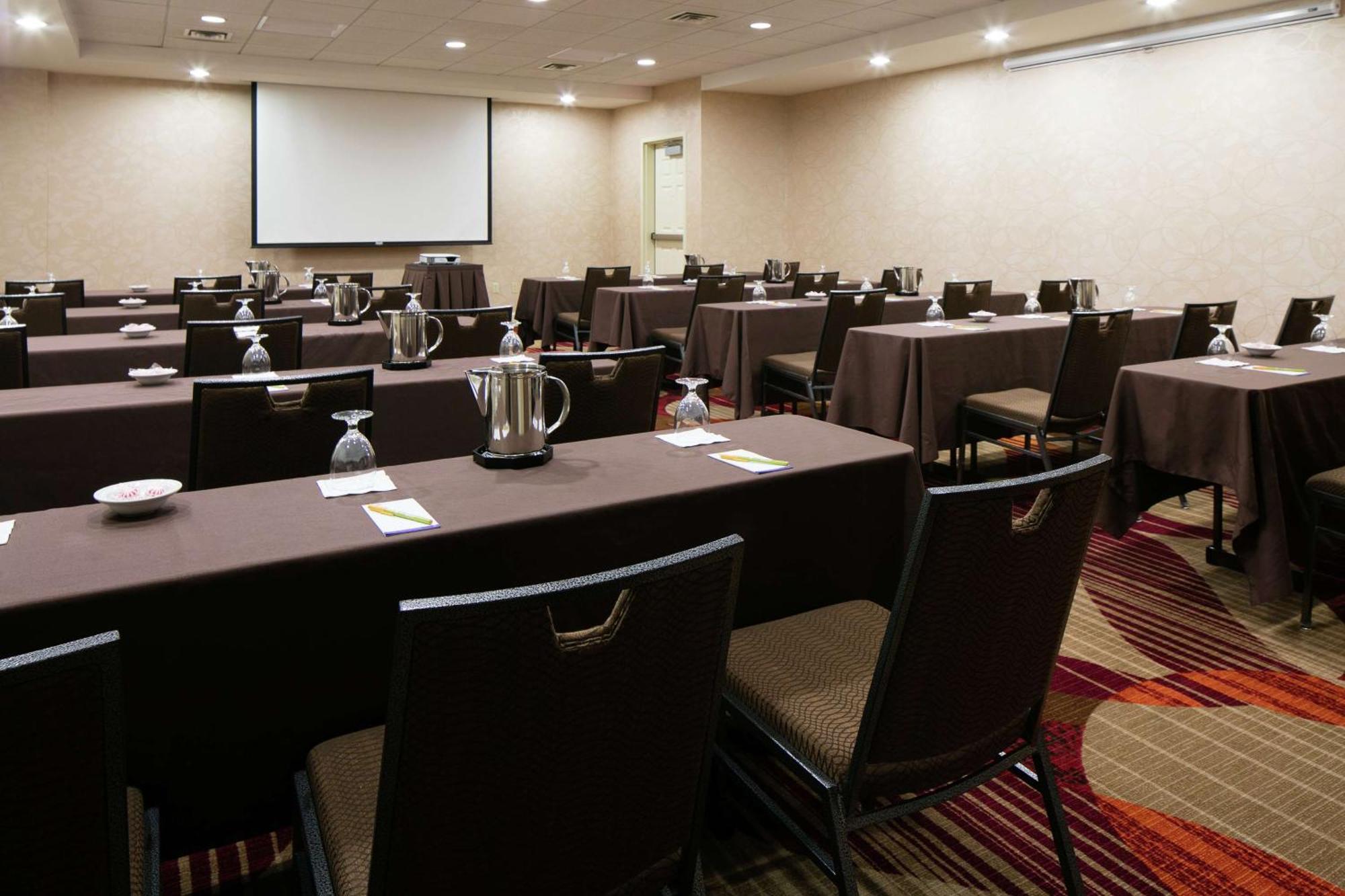 Hilton Garden Inn Omaha West Ngoại thất bức ảnh